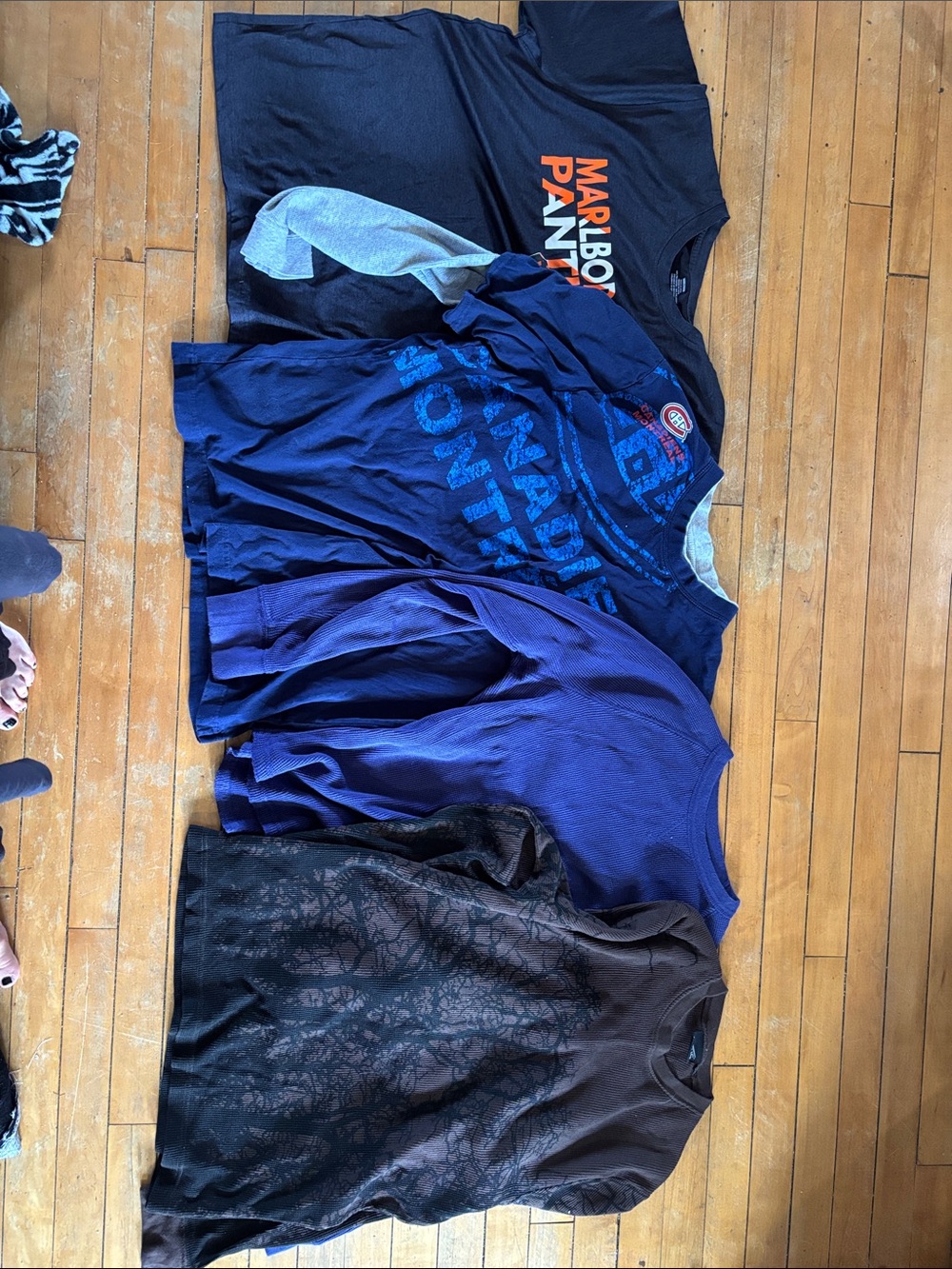 EUC 4 Men's tops rebook, vans, Mossimo